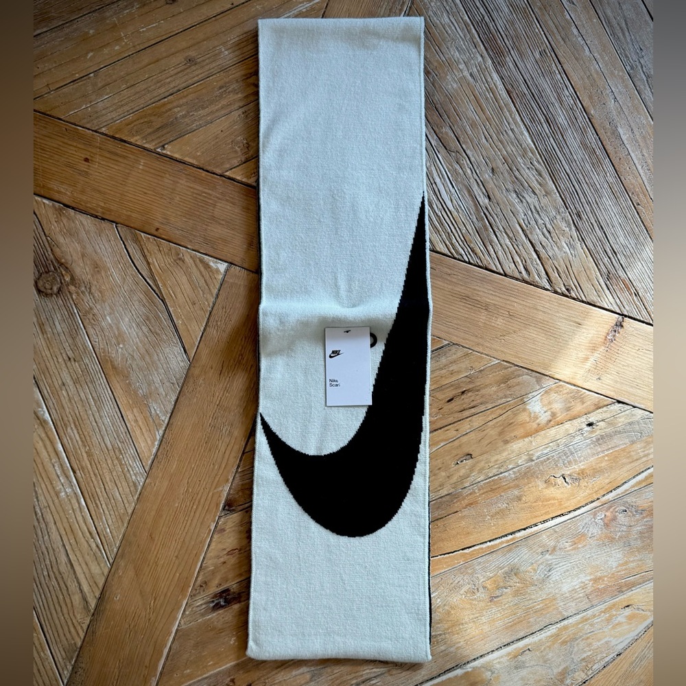 Brand New Nike Scarf